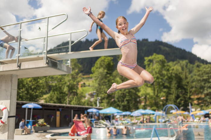 180_2019-07_sportzentrum-gstaad-sommer.jpg 180_2019-07_sportzentrum-gstaad-sommer.jpg
